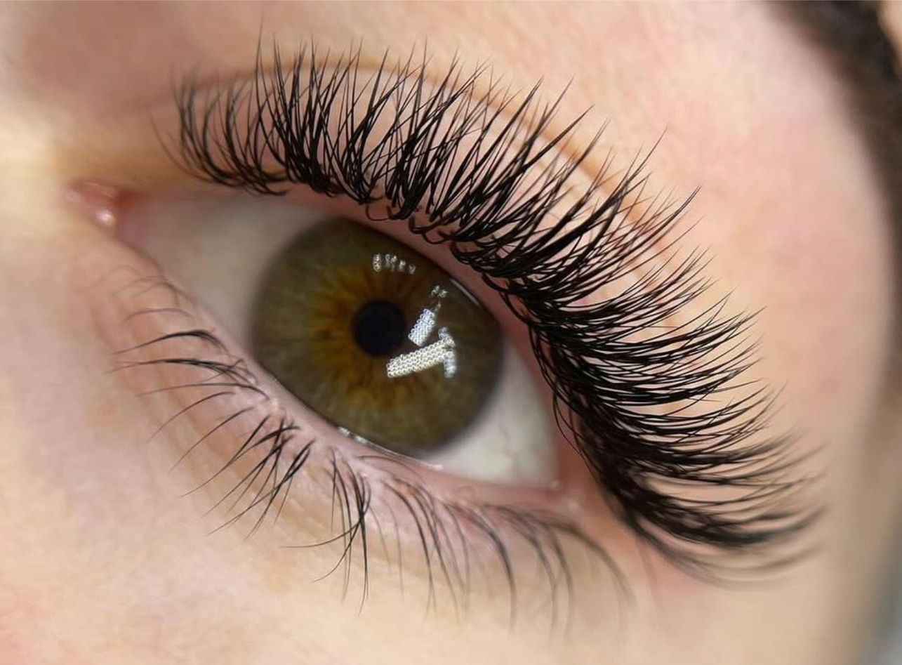 Softvolume Lashes treatment area for women