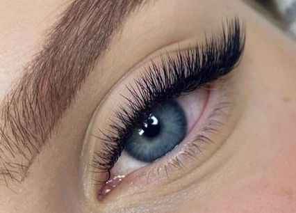 Cateye Lashes treatment area for women